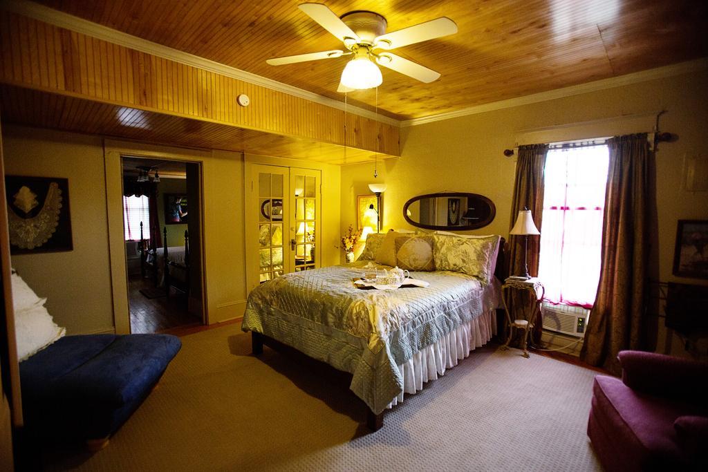 Bees B & B-V Маунт-Ері Номер фото
